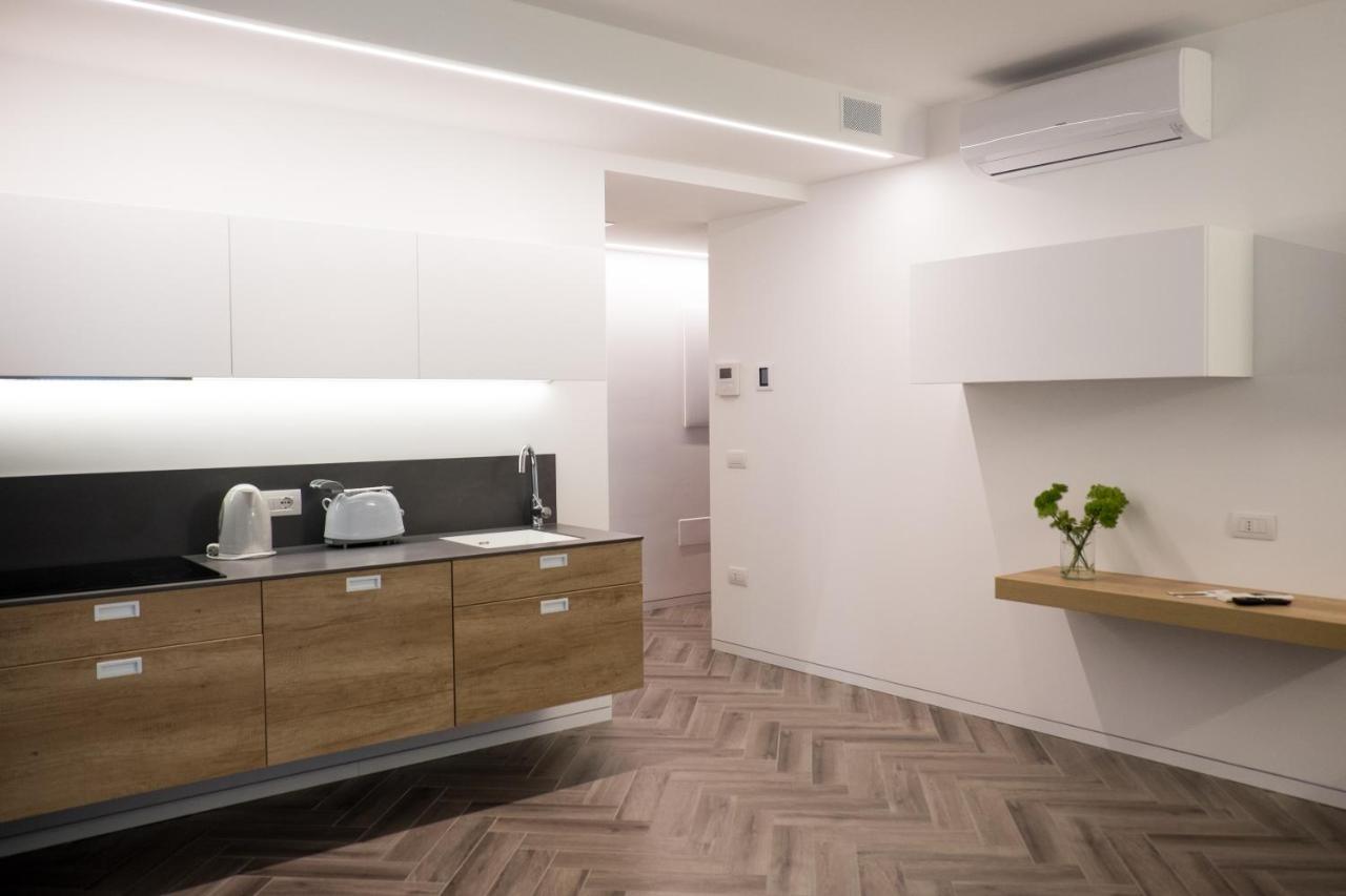 Terrazze Dei Tigli Apartment ริวาเดลการ์ดา ภายนอก รูปภาพ